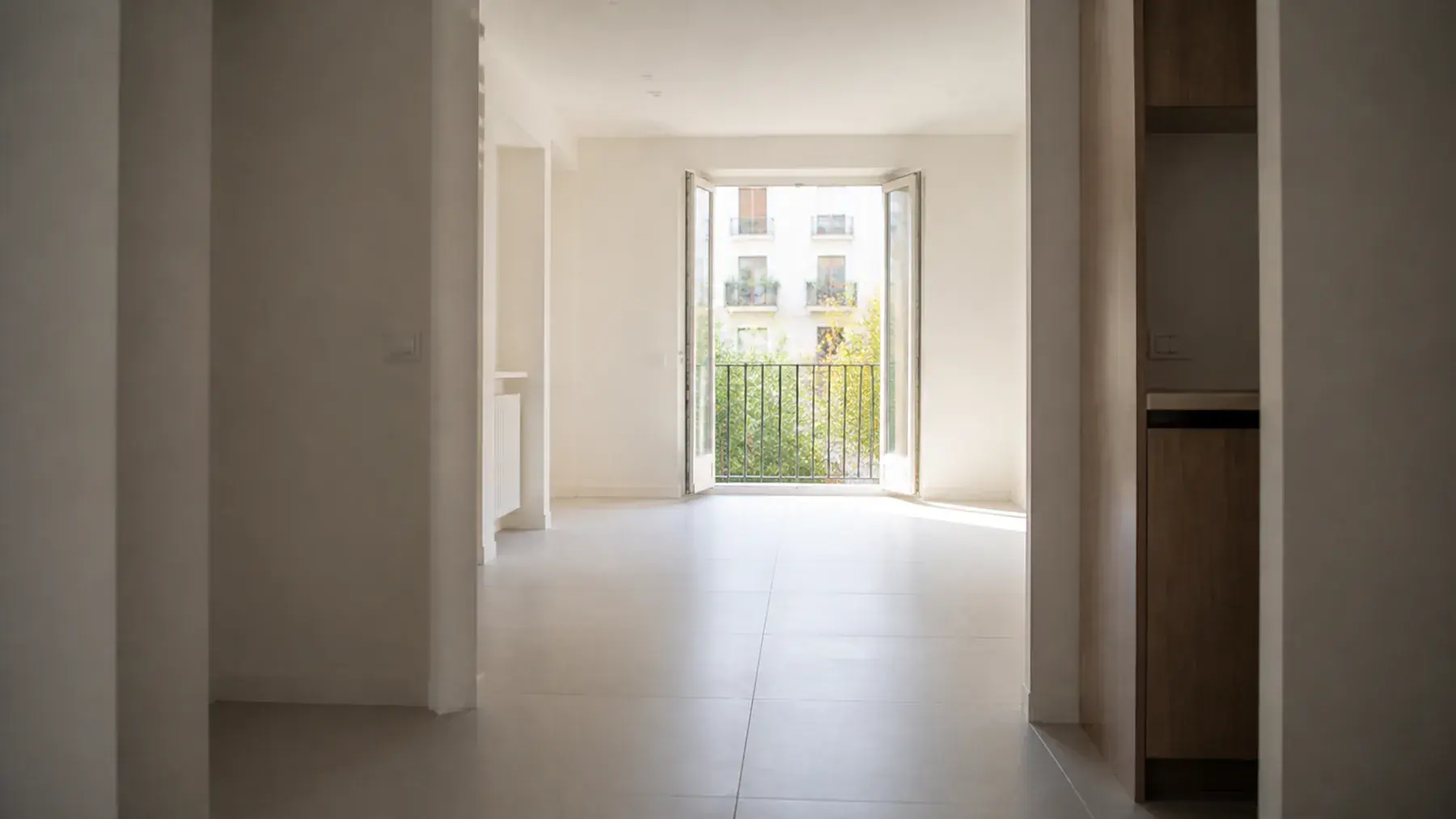Salón de una vivienda reformada por TCE Reformas en Madrid Sur